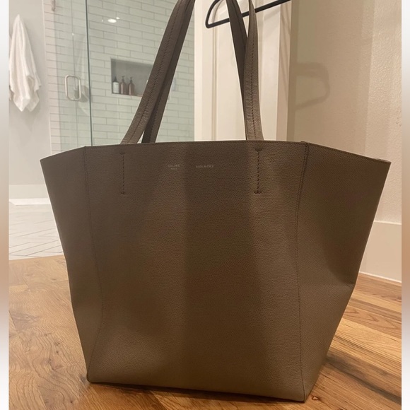 CELINE Cabas Phantom Small Tote - Picture 3 of 13